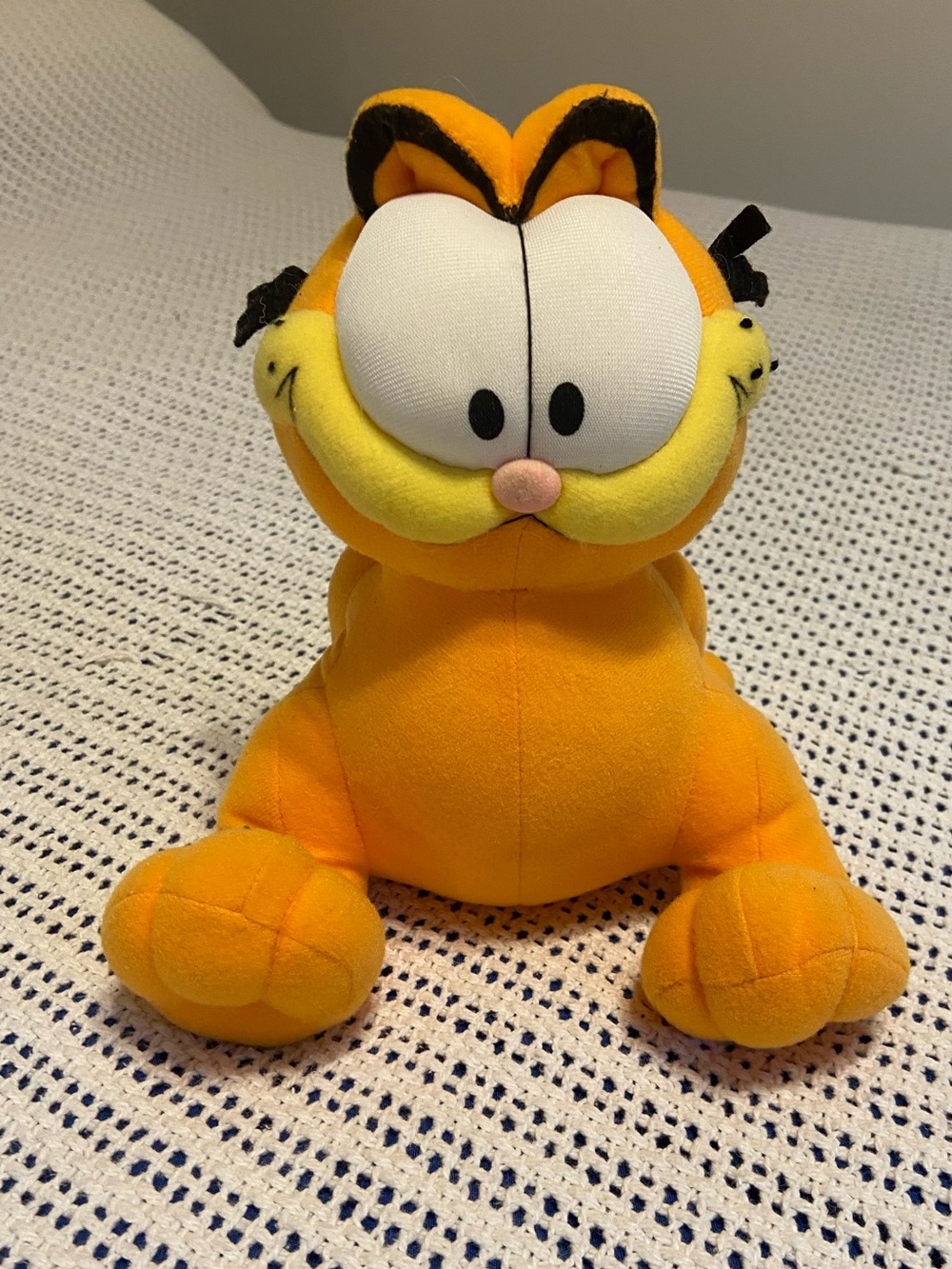 Garfield collectible produced by the brand  Play By Play or Paws